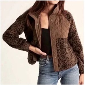 Abercrombie & Fitch Animal Print Fleece Quilted Snap Jacket brown cheetah print
